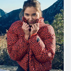 Fabletics wander crop puffer